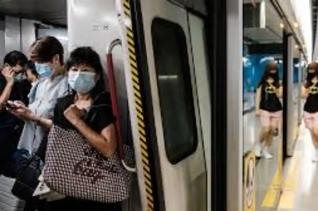 Hong Kong endurece restricciones ante un aumento de casos de coronavirus