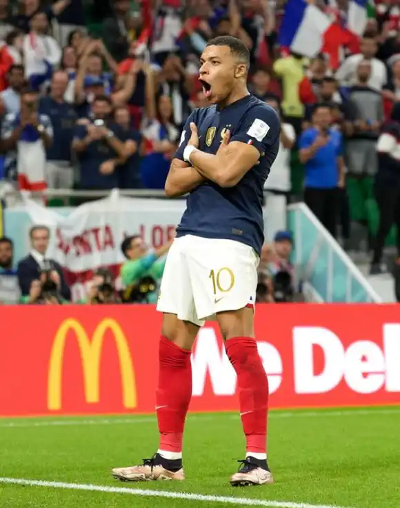 La tensa discusión entre Mbappé y su madre por cómo se reparten el dinero de su contrato