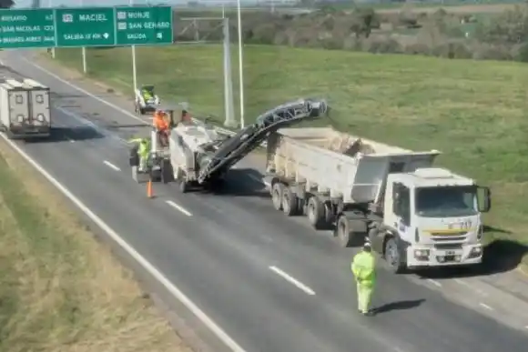 Autopista Rosario-Santa Fe: la provincia continúa con la reparación de la calzada