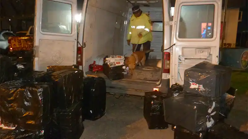 Vuelven a atrapar con cigarrillos truchos al hombre vinculado al robo de una ambulancia