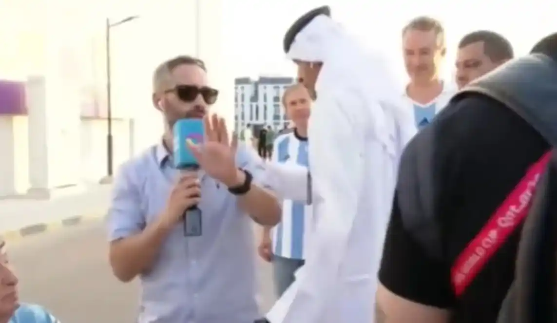 Pollo Álvarez vivió un momento de mucha tensión en Qatar: le cortaron el móvil y lo demoraron