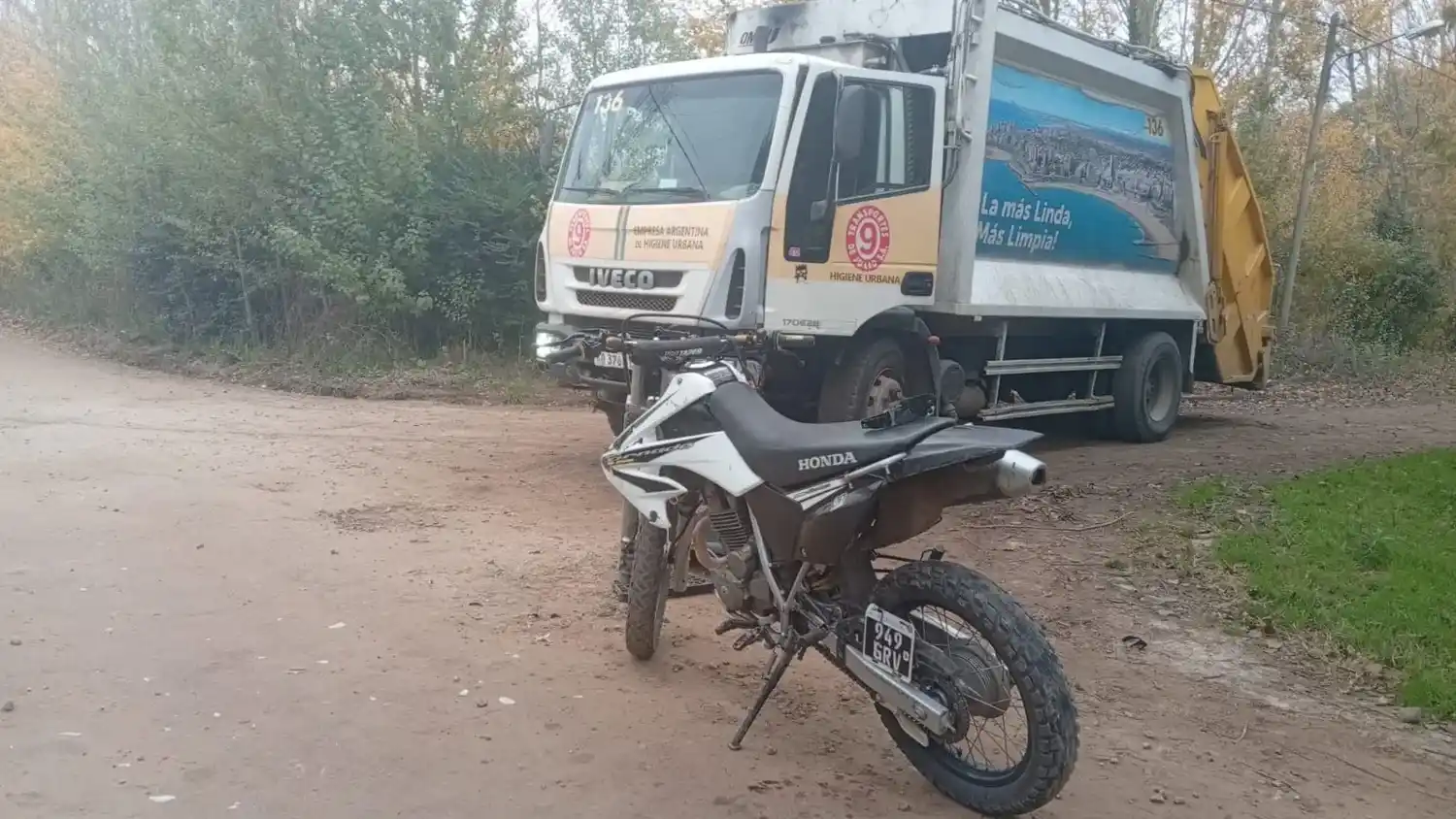 Un motociclista de 20 años resultó herido.