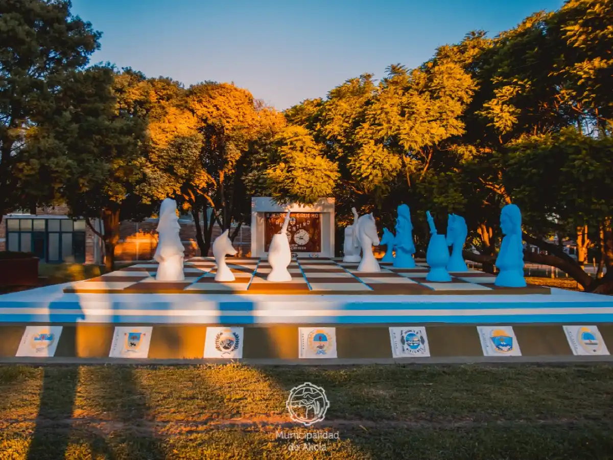 Ajedrez Guacho renovado en Alicia      