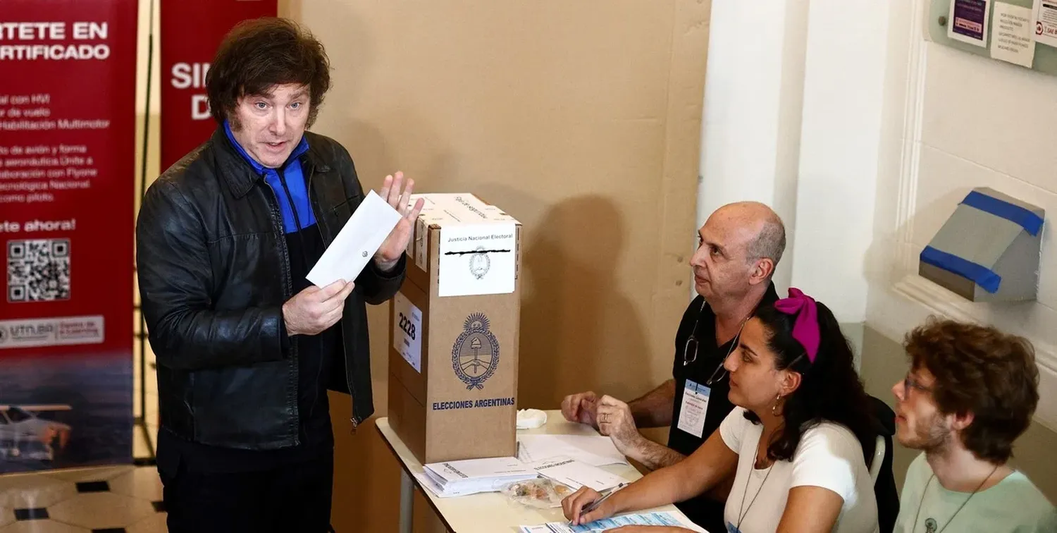 Javier Milei, votó en la Universidad Tecnológica Nacional. Créditos: Reuters