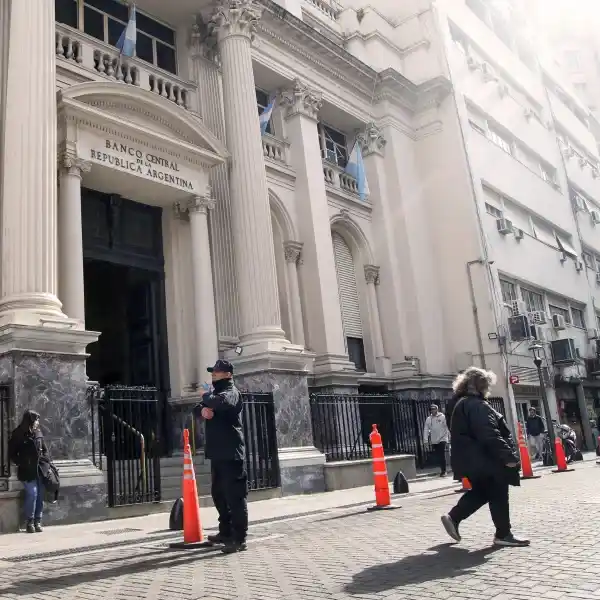 El Banco Central redujo a 70% la tasa de interés