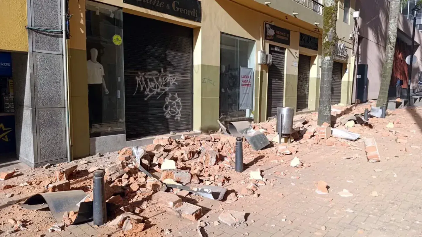 Fuerte terremoto de 7,4 sacude a Colombia: "hay heridos y graves daños en las edificaciones"
