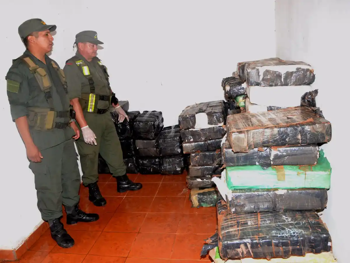 Decomisaron 1200 kilos de marihuana que se acopiaban en monoambientes
