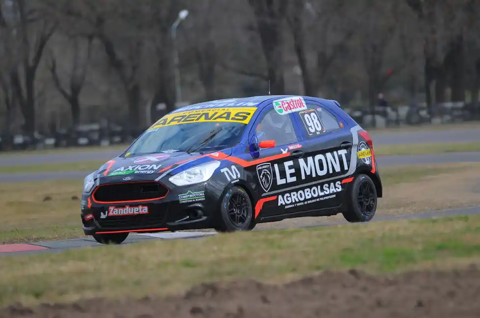 Joaquín Melo ganó la segunda serie en San Jorge.
