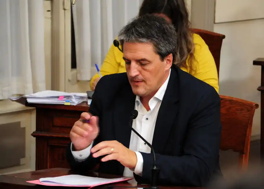Marcos Nicolini busca frenar el aumento de una tasa que se cobra en la factura de la Usina