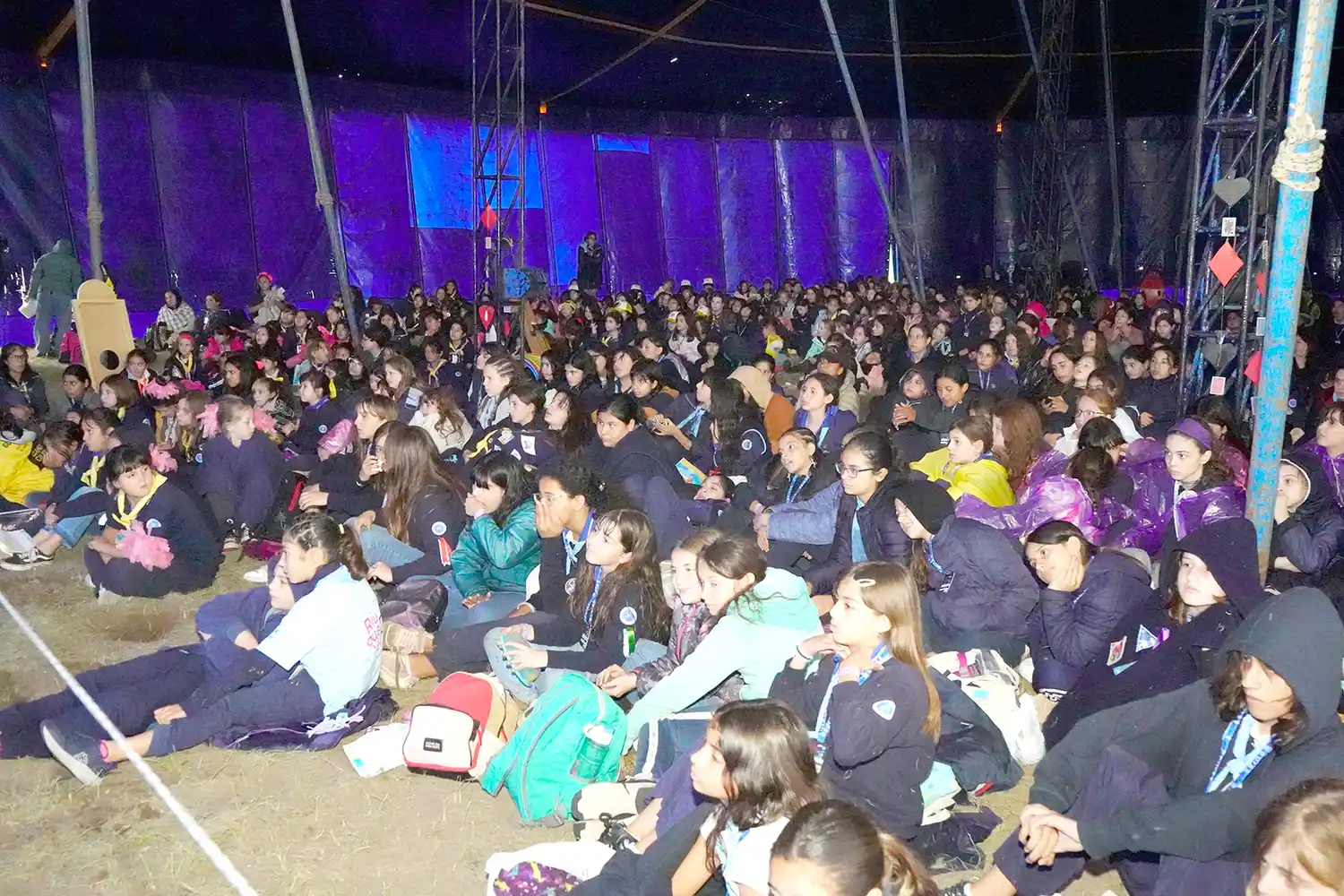 Hasta el lunes. Por la tarde se extenderá el encuentro en el Parque