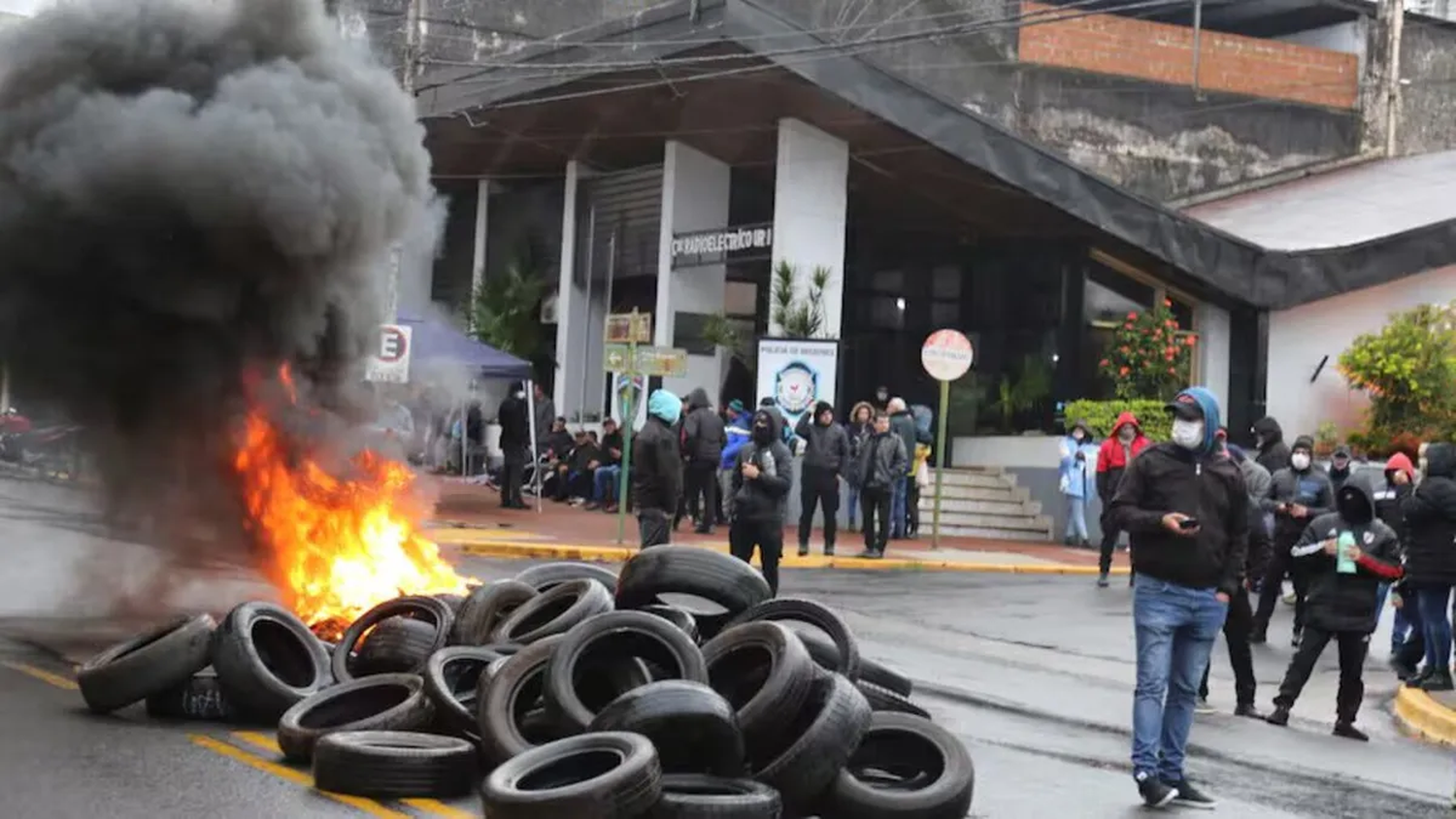 Se agrava el conflicto con trabajadores públicos en Misiones