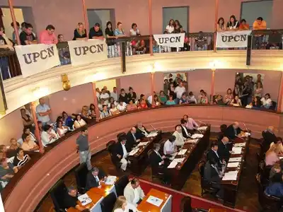 Aprobaron la creación de 460 cargos en planta permanente