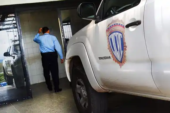 Preso por el que pedían una medida humanitaria se escapó por la puerta principal del CICPC