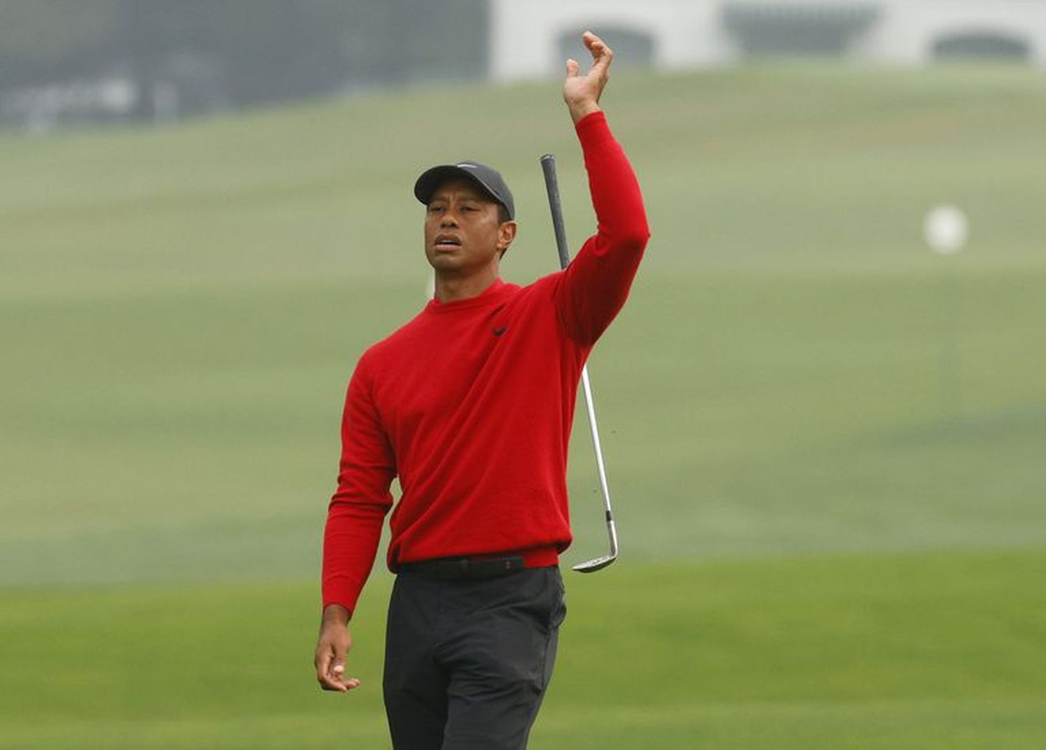 Hospitalizan a Tiger Woods tras sufrir accidente automovilístico