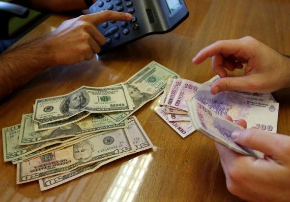 Cotización de dólar: Subió el oficial y el blue bajó 25 centavos