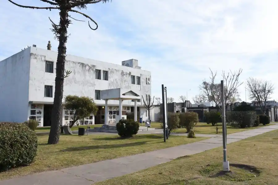 Horario del Cementerio local