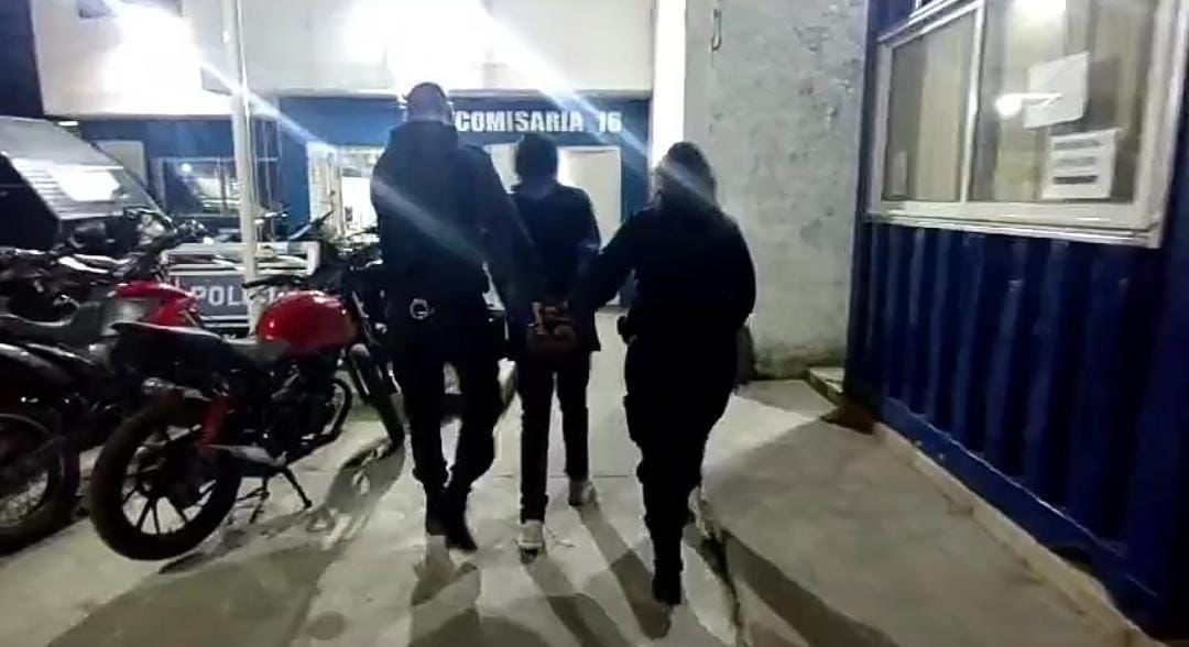 El sujeto posee procesos penales por hurto, robo y usurpación