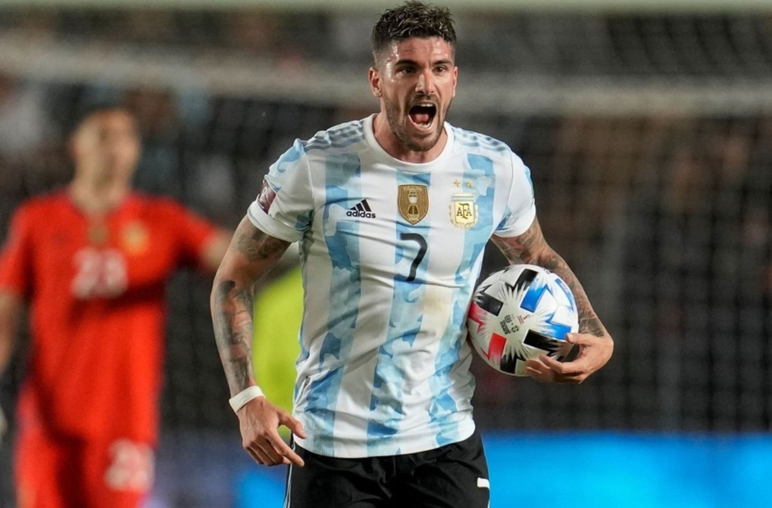 Los abogados de Camila Homs: “Si el Mundial empieza mañana, De Paul no puede jugar”