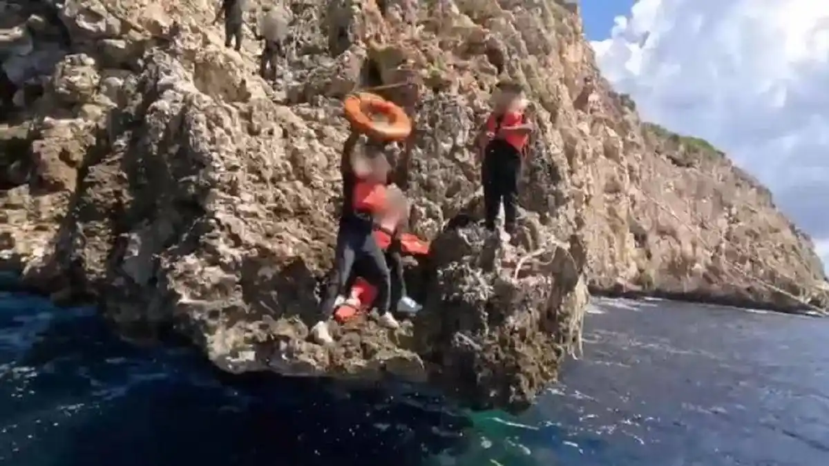 LOS TRATANTES los  abandonaron en ISLA MONITO: interceptan a 31 migrantes haitianos varados  en Puerto Rico