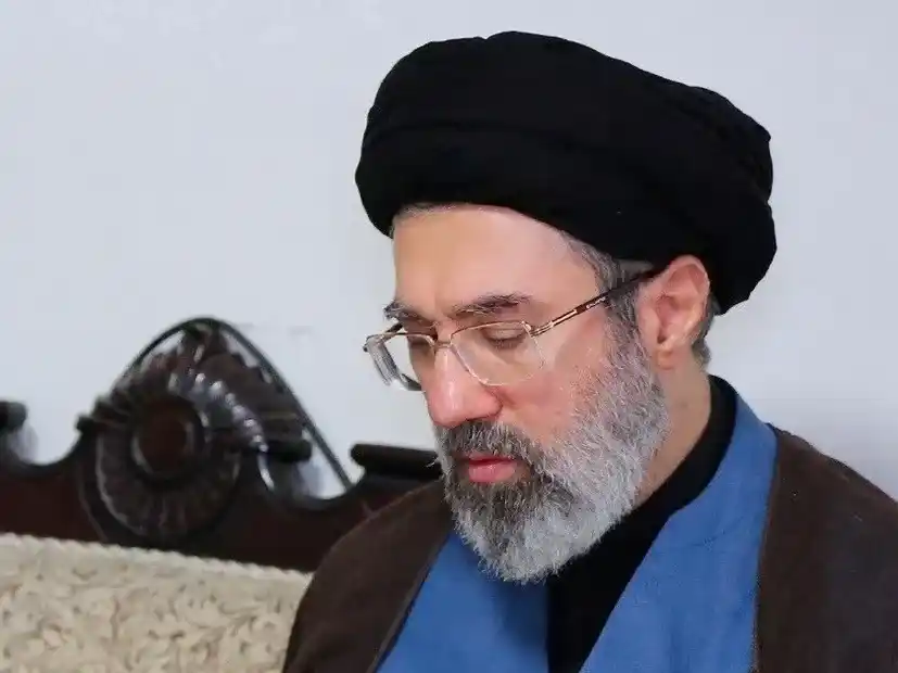 Mojtaba Khamenei, de 56 años, es el segundo hijo del asesinado Alí Khamenei.