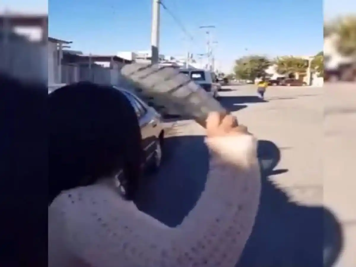 [Video] El chancletazo de una madre enojada recorre el mundo