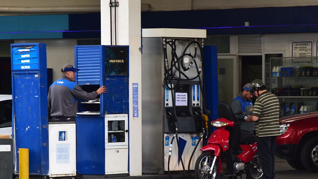 La venta de combustibles sigue por debajo del nivel de 2023