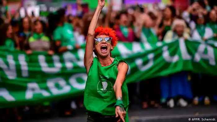 Comenzó a regir la ley de legalización del aborto