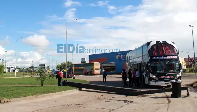 Bloquean el ingreso de colectivos en la terminal de Gualeguaychú 