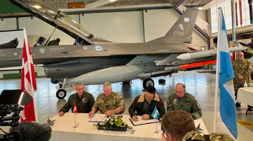 El Gobierno puso bajo secreto militar las inversiones relacionadas con la compra de 24 aviones caza F-16 a Dinamarca