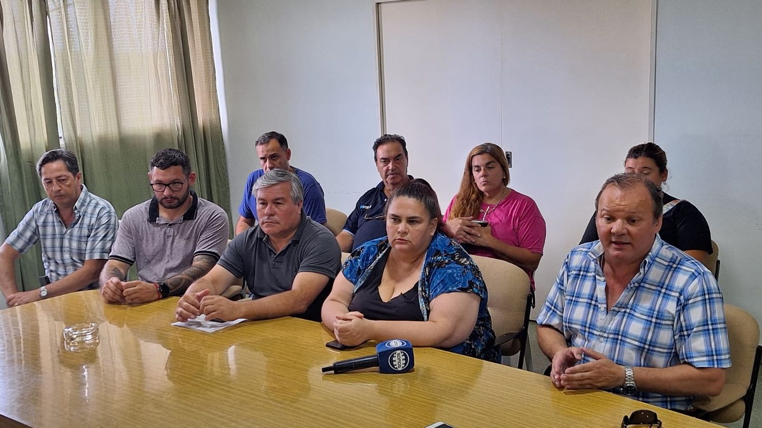 Conferencia del MOSU en Concepción del Uruguay contra medidas gubernamentales
