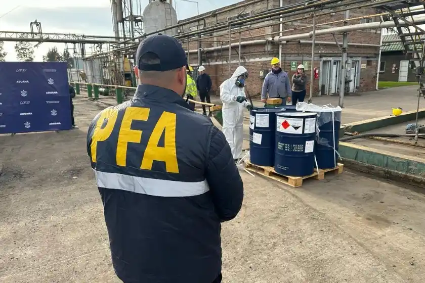 Video: impresionante despliegue para destruir 23 mil kilos de precursor químico en la región