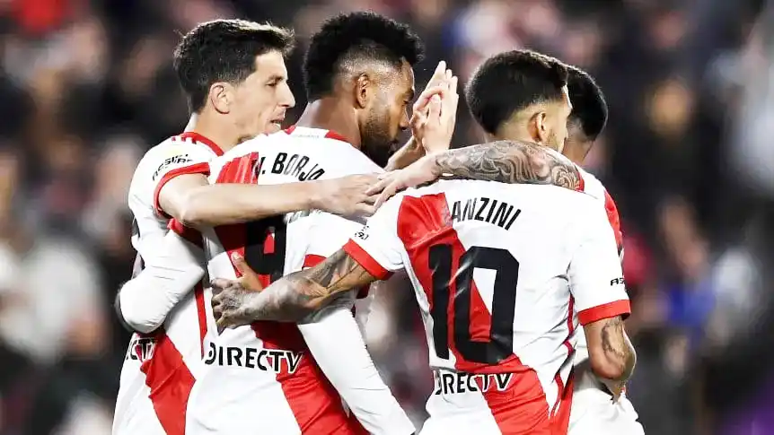 River volvió al triunfo frente a un condenado Arsenal