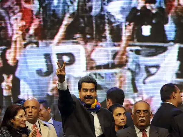 Maduro encabezó acto en All Boys ante militantes kirchneristas