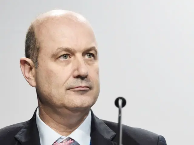 Sturzenegger minimiza las críticas de Mondino y el caso $LIBRA: “El que hace, yerra’’