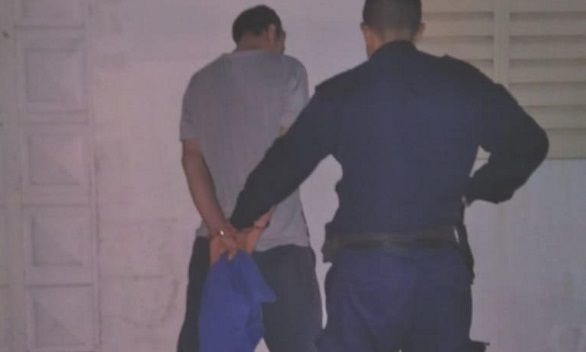 De un comercio, se robó un tender para la ropa, pero fue detenido