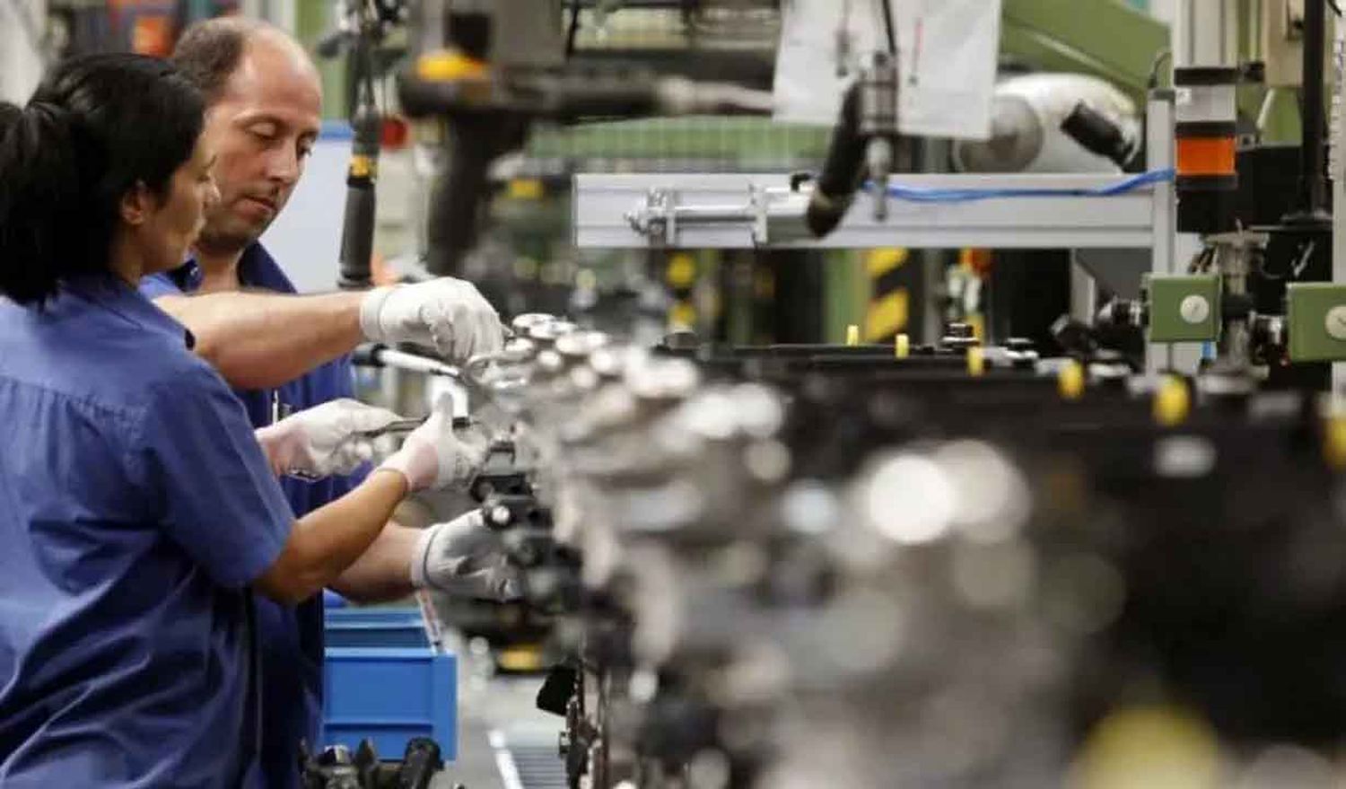 La industria pyme creció 3,7 % mensual en septiembre y tuvo la menor caída interanual en 10 meses