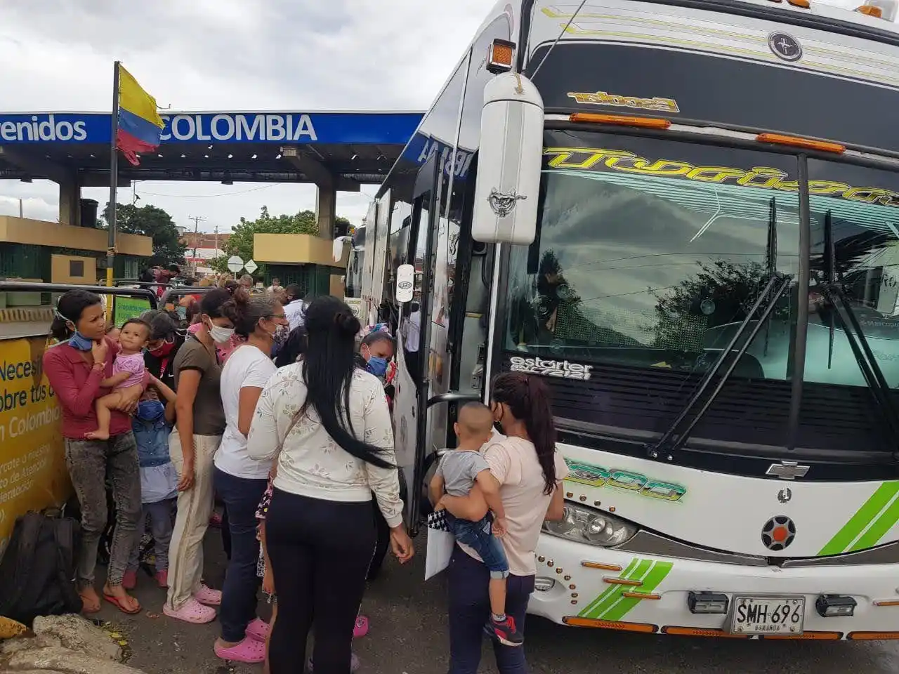 Migración Colombia confirma el paso de 300 venezolanos al país
