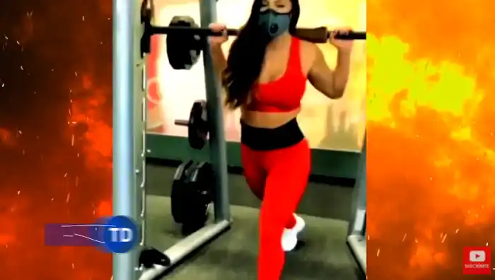 Esperanza Gómez hace sus rutinas diariamente. Foto: YouTube