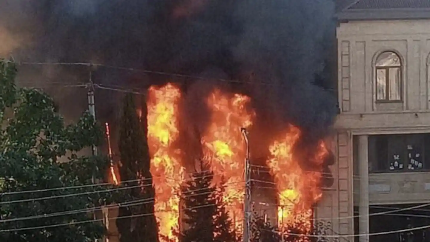 Ataque contra dos iglesias y una sinagoga en Daguestán. (Foto: Gentileza The Moscow Times).