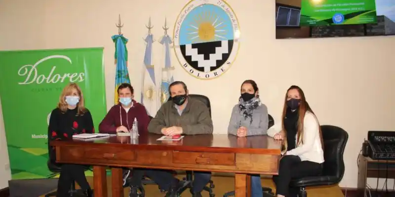 Dolores: Etchevarren anunció la llegada de nuevos fondos para obras en Escuelas del Distrito