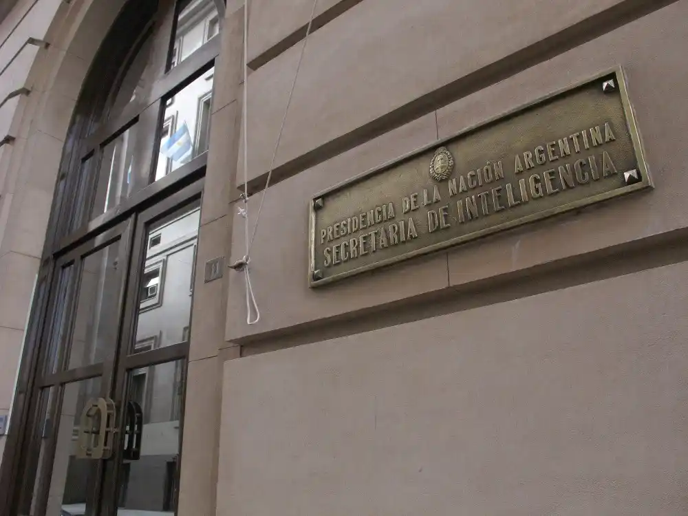 El Gobierno dispuso desclasificar la información obrante en la Secretaría de Inteligencia (SIDE).