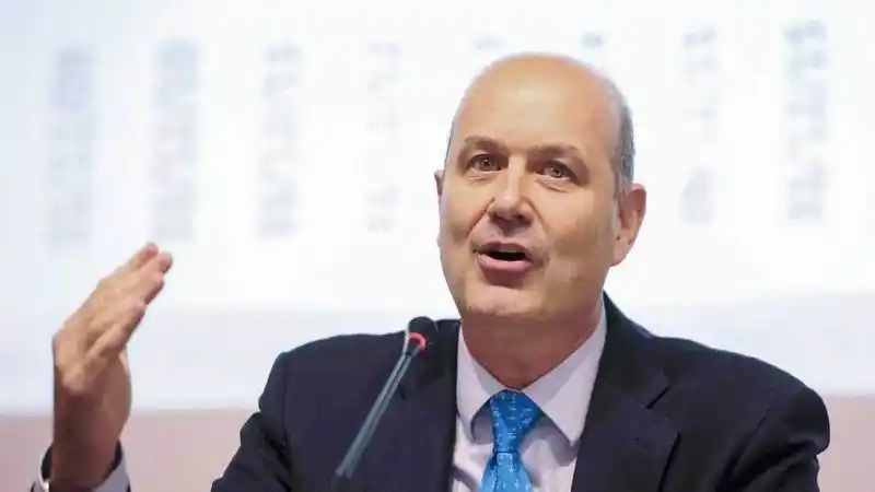 La ley de hojarasca contendría desregulaciones 
económicas que quedaron fuera de la Ley Bases