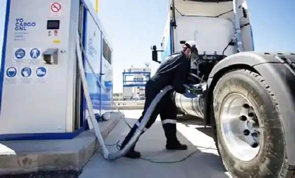 El Enargas anunció que habrá 450 estaciones de carga de GNC para transportes pesados y pasajeros en 2026