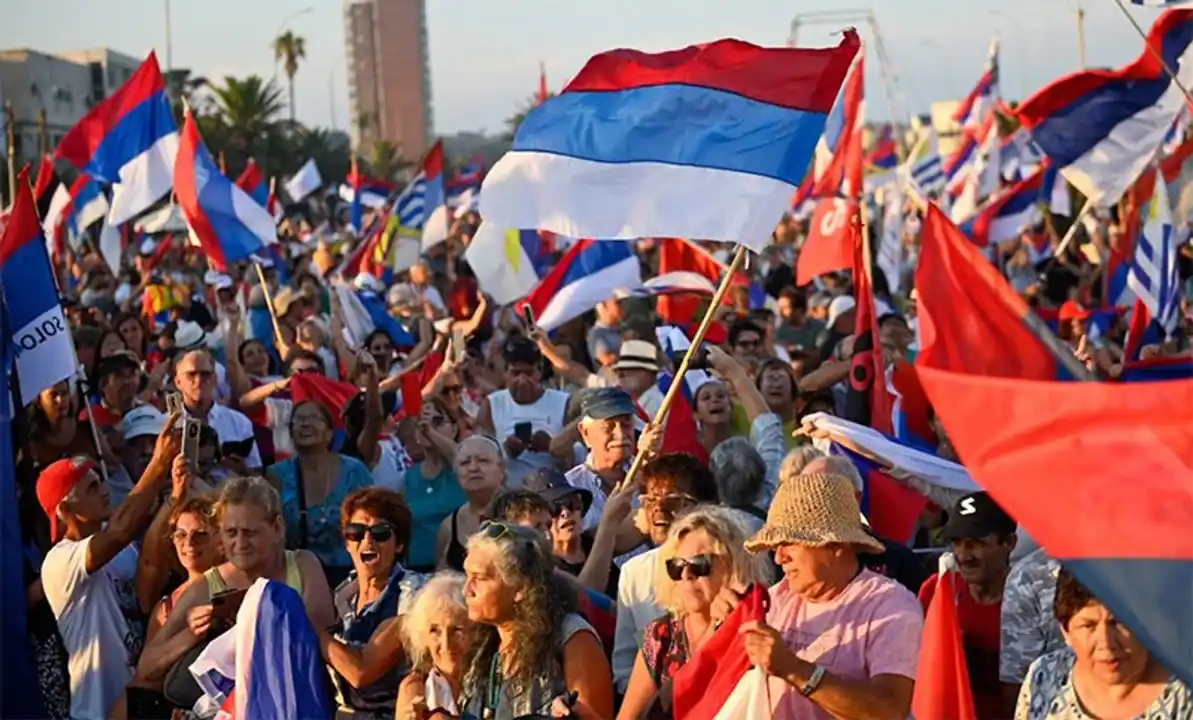 Elecciones en Uruguay: habrá balotaje entre Yamandú Orsi y Álvaro Delgado