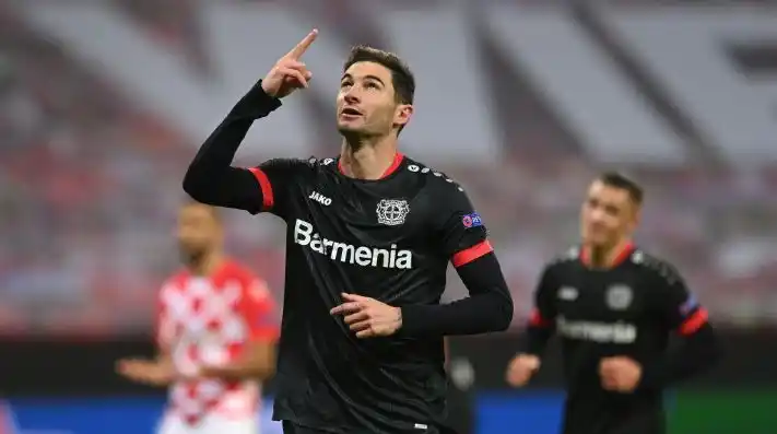 Un gol de Lucas Alario y un  triunfo muy especial para Napoli