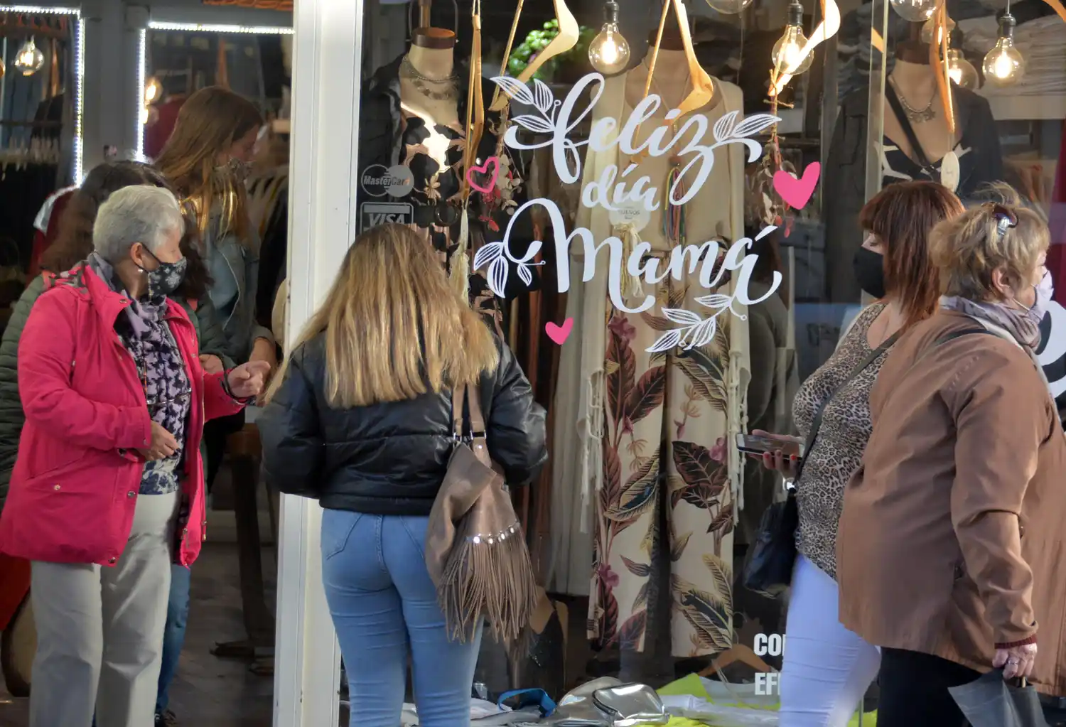 Desayunos artesanales, belleza y relax están entre los regalos más buscados para el Día de la Madre