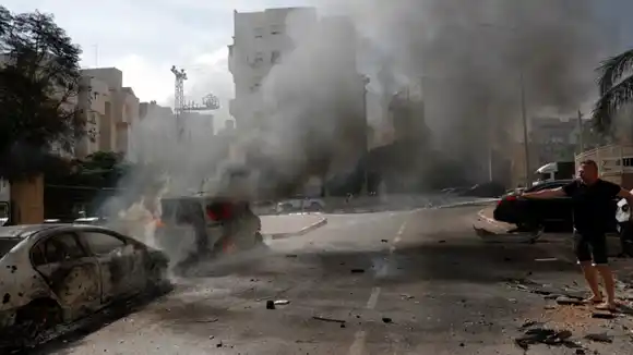 ¡CRUENTO! Más de 100 israelíes y casi 200 palestinos muertos tras ofensiva del Hamas en Gaza y contraataque