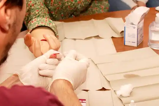 Aumento de sífilis: buscan en la Provincia bajar los casos en embarazadas