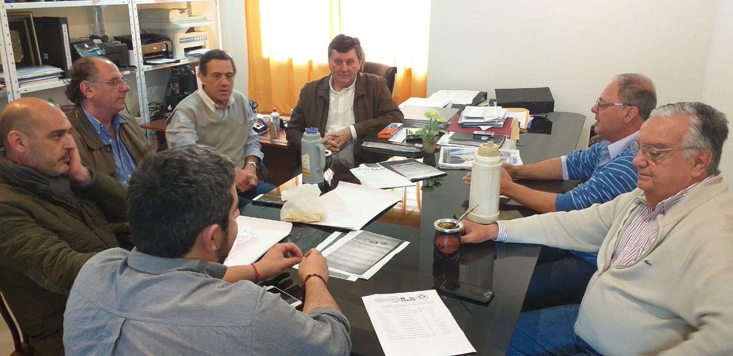 Preocupa a la Mesa de Enlace la dilación del Gobierno en reglamentar el uso de fitosanitarios