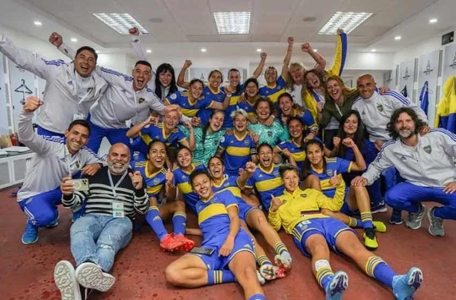 Escándalo en Boca por una grave denuncia por abuso sexual contra el técnico del fútbol femenino